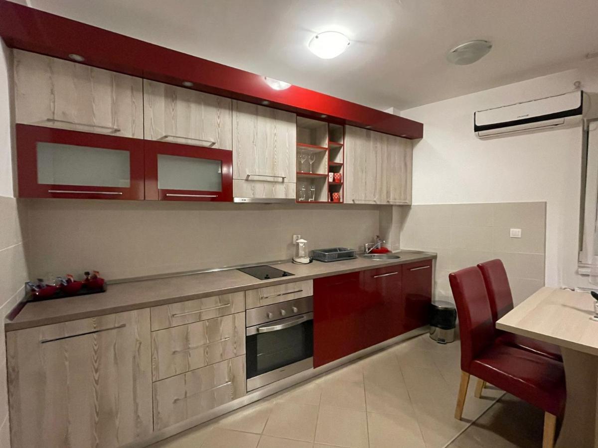 Holiday Wing Apartments ياغودينا المظهر الخارجي الصورة