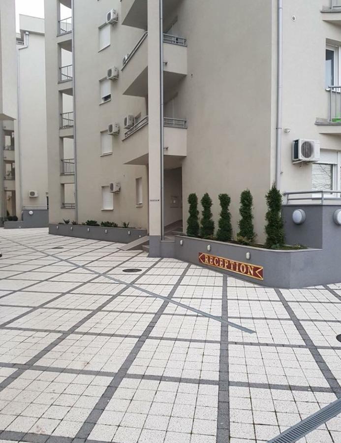 Holiday Wing Apartments ياغودينا المظهر الخارجي الصورة
