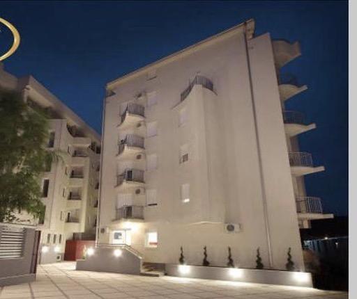 Holiday Wing Apartments ياغودينا المظهر الخارجي الصورة